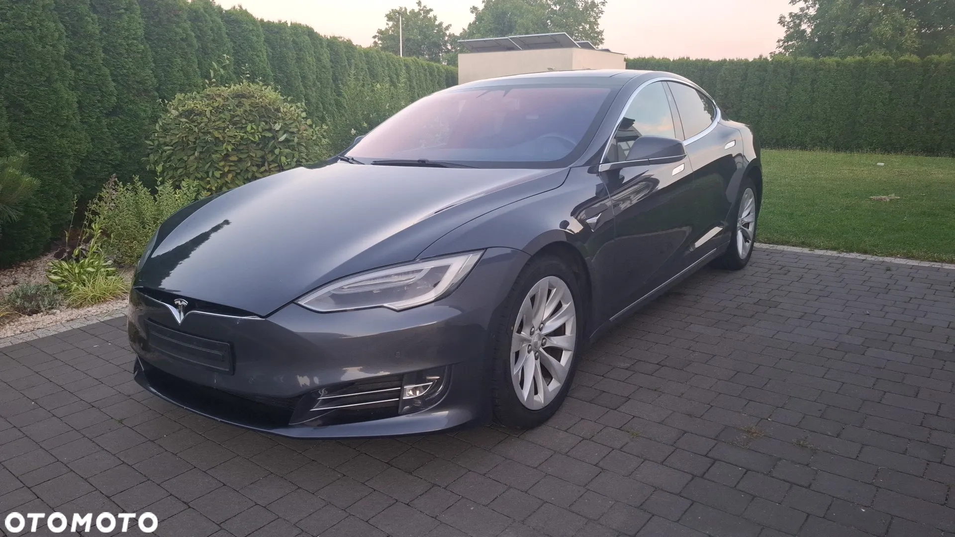 Tesla Model S Long Range Plus - 13