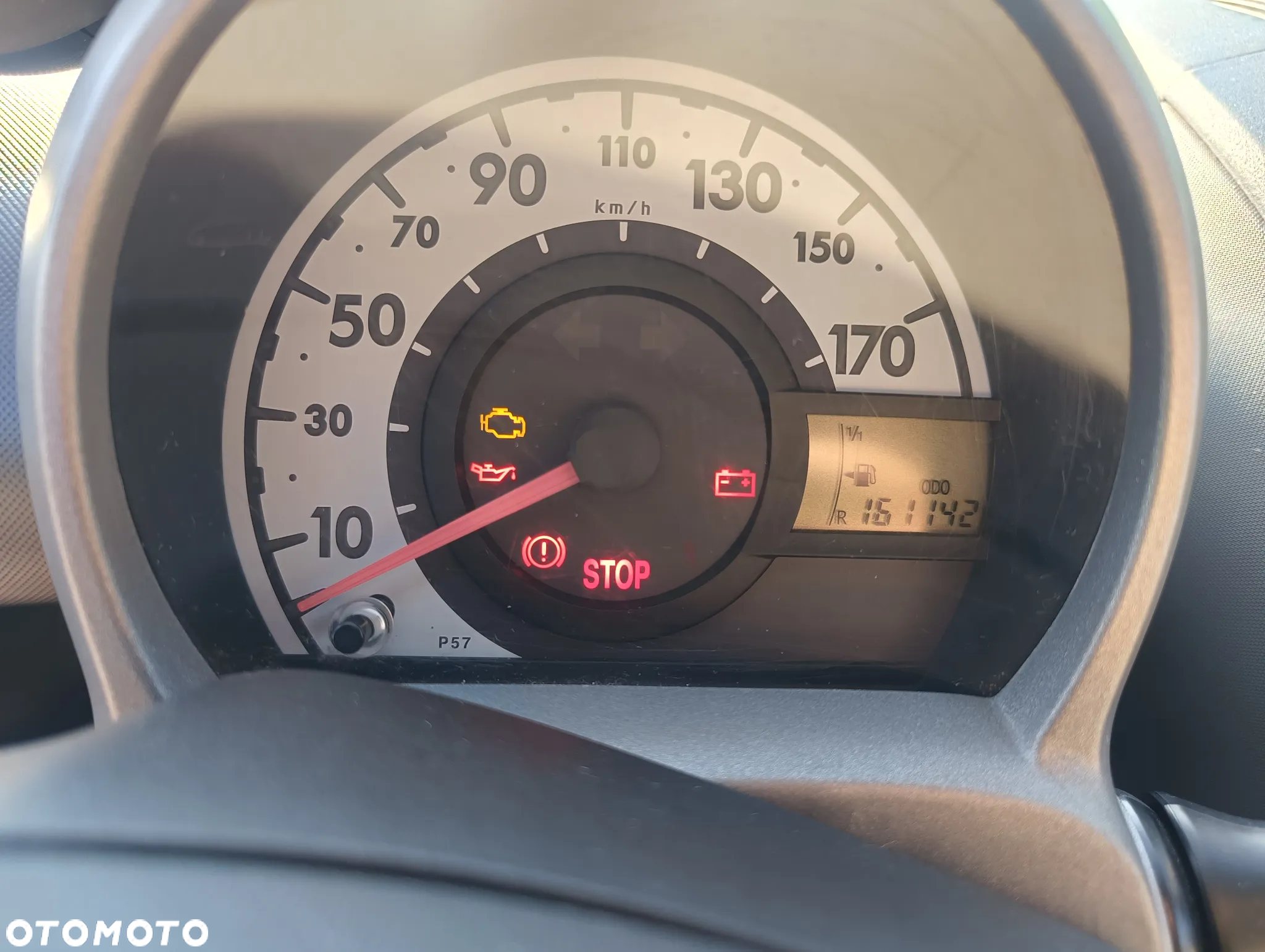 Peugeot 107 1.0 Happy - 12