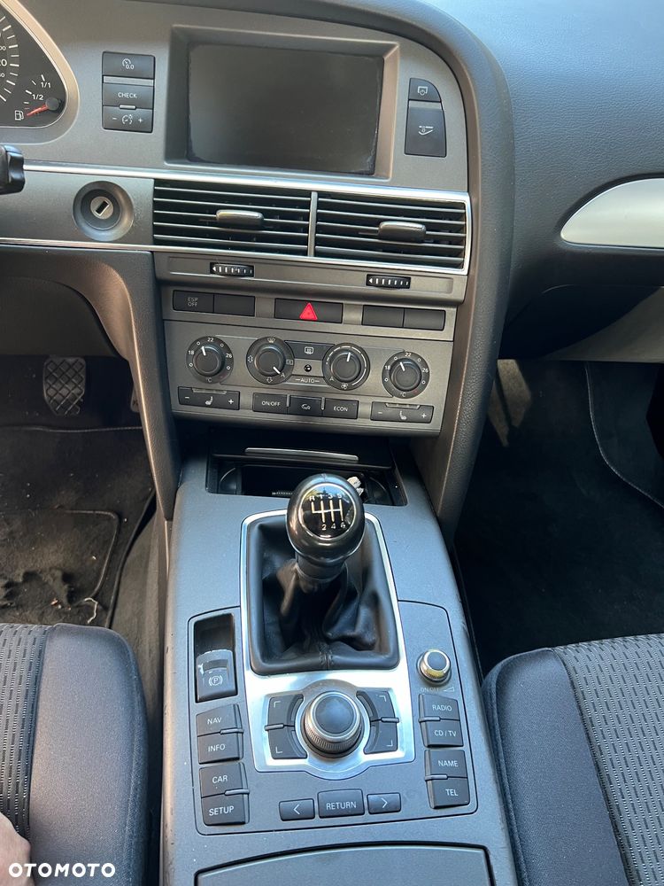 Audi A6 Avant - 14