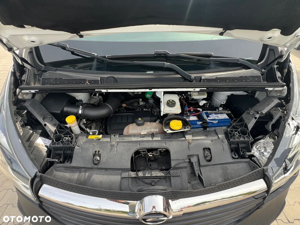 Opel Vivaro - 21