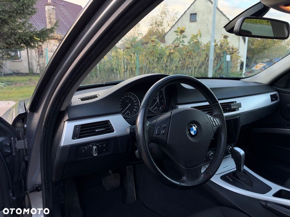 BMW Seria 3 318i Edition Exclusive - 11