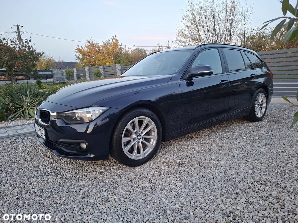 BMW Seria 3 318d Luxury Line - 14