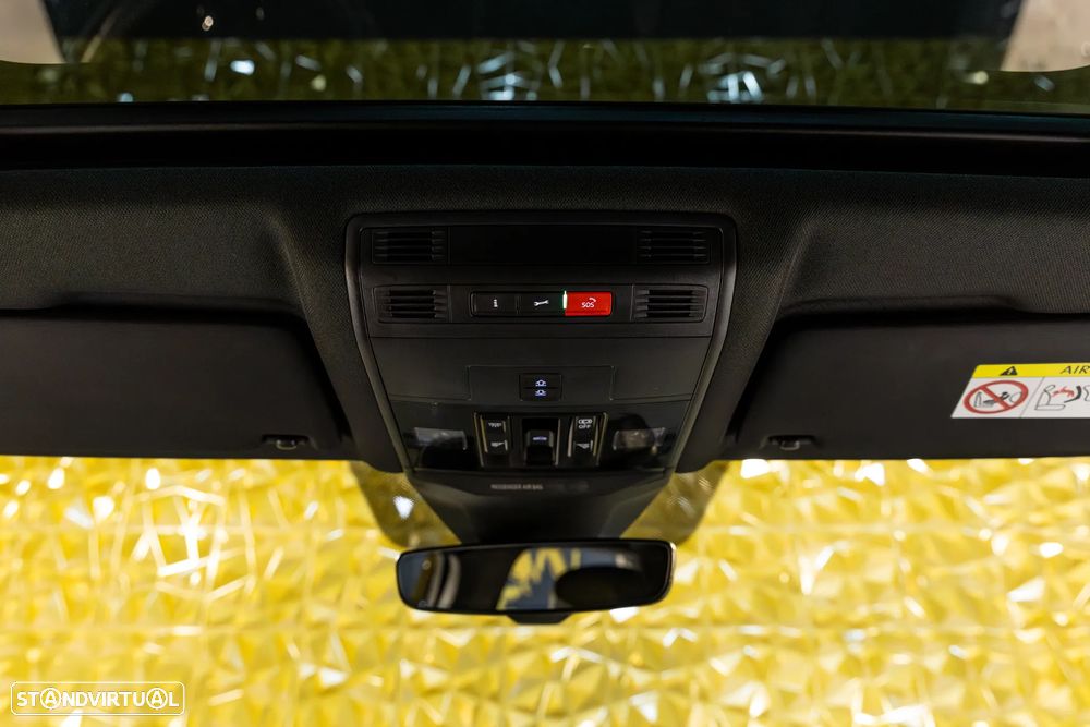 VW T-Roc 2.0 TSI OPF 4MOTION DSG - 36