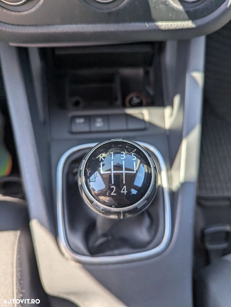Volkswagen Jetta - 7
