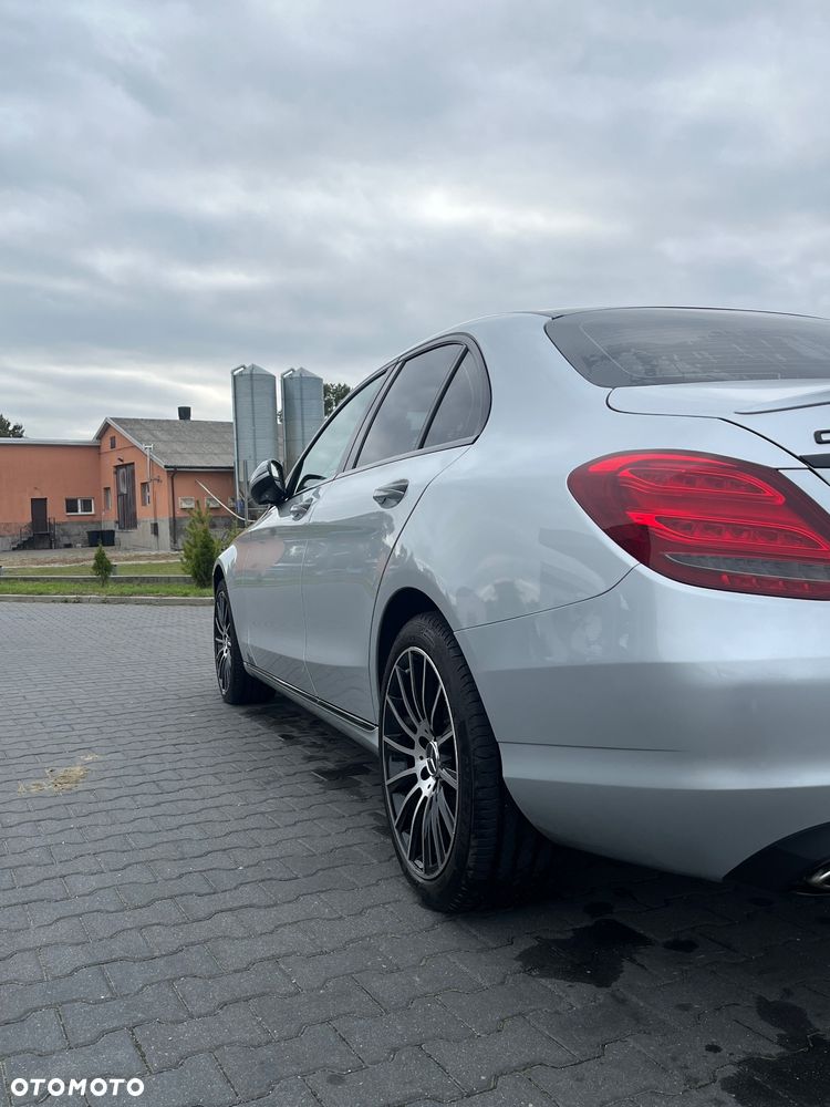 Mercedes-Benz Klasa C 300 7G-TRONIC - 13