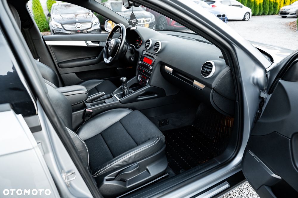 Audi A3 Sportback 2.0 TDI DPF Attraction - 23