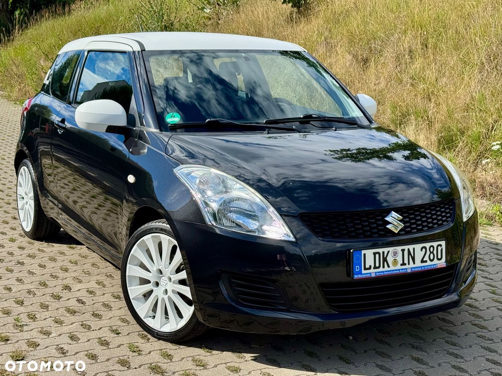 Suzuki Swift 1.2 BlackWhite - 1