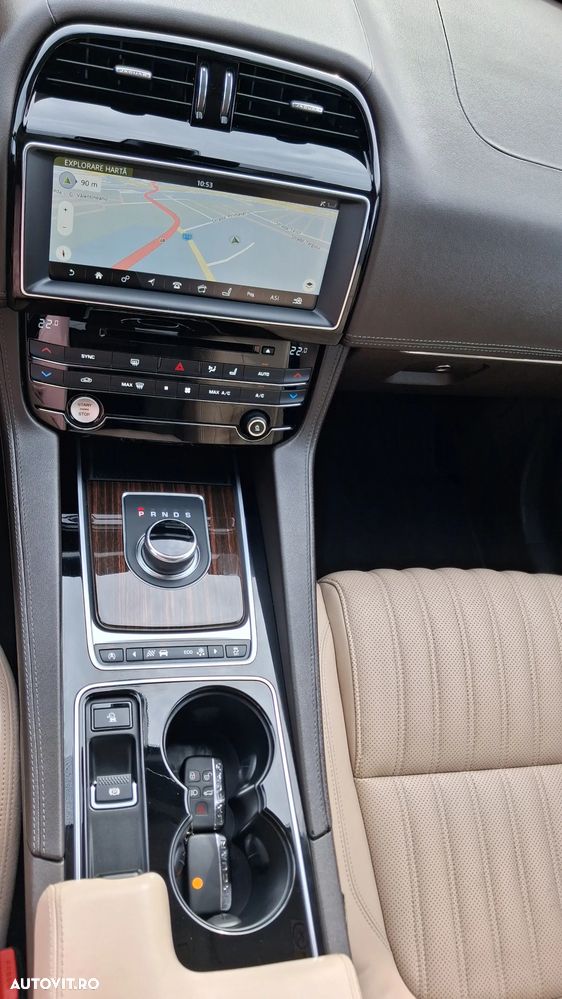Jaguar F-Pace 20d AWD Aut. Portfolio - 13
