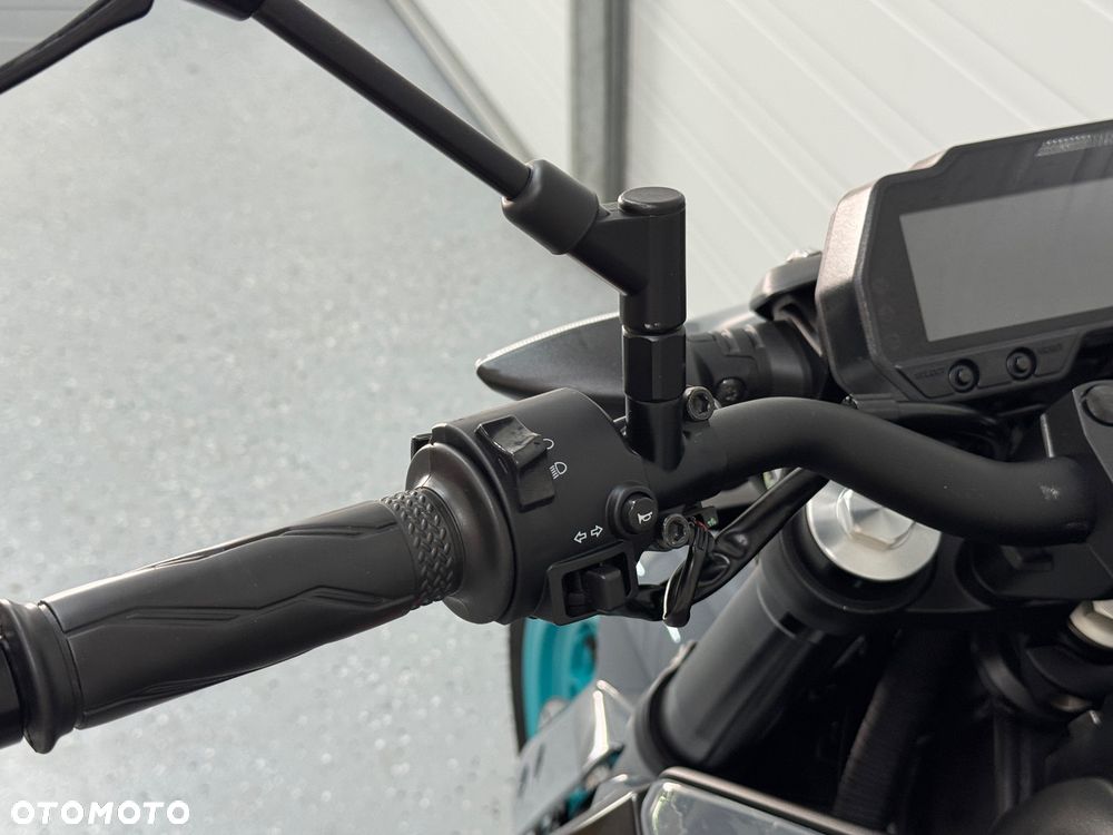 Yamaha MT - 24