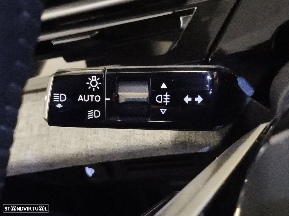 Peugeot 5008 Hybrid 145 e-DSC6 Allure - 15