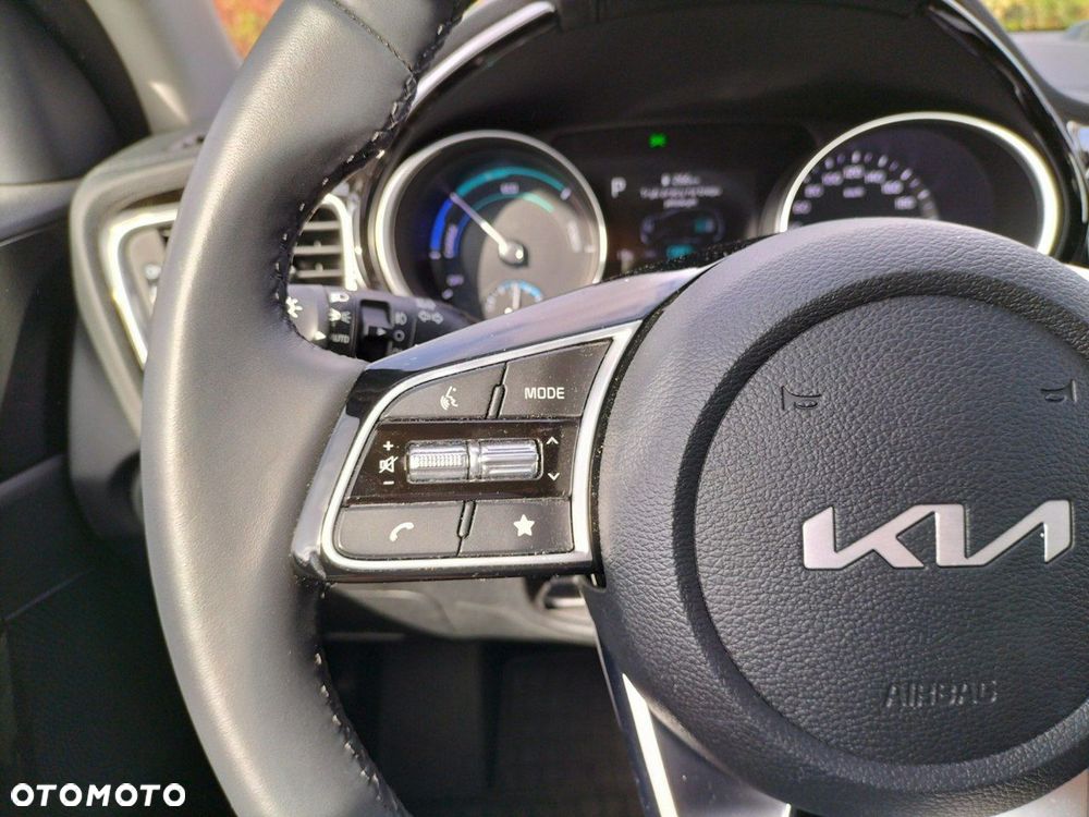 Kia XCeed - 18