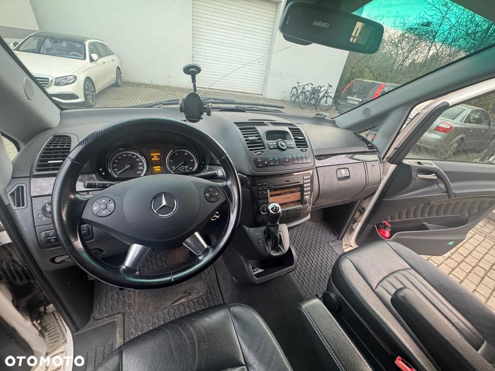 Mercedes-Benz Viano - 7