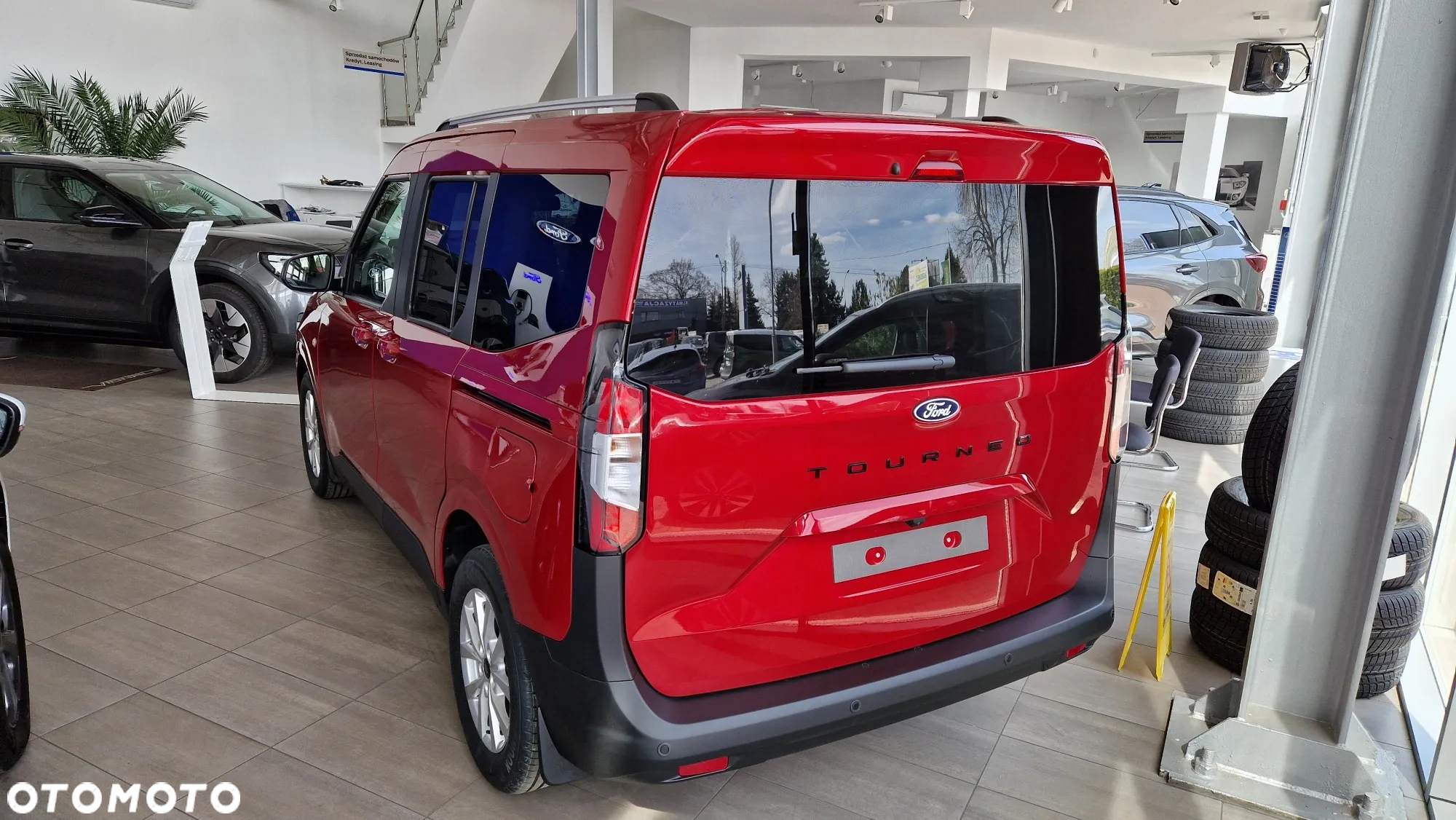 Ford Tourneo Courier 1.0 EcoBoost Titanium - 21