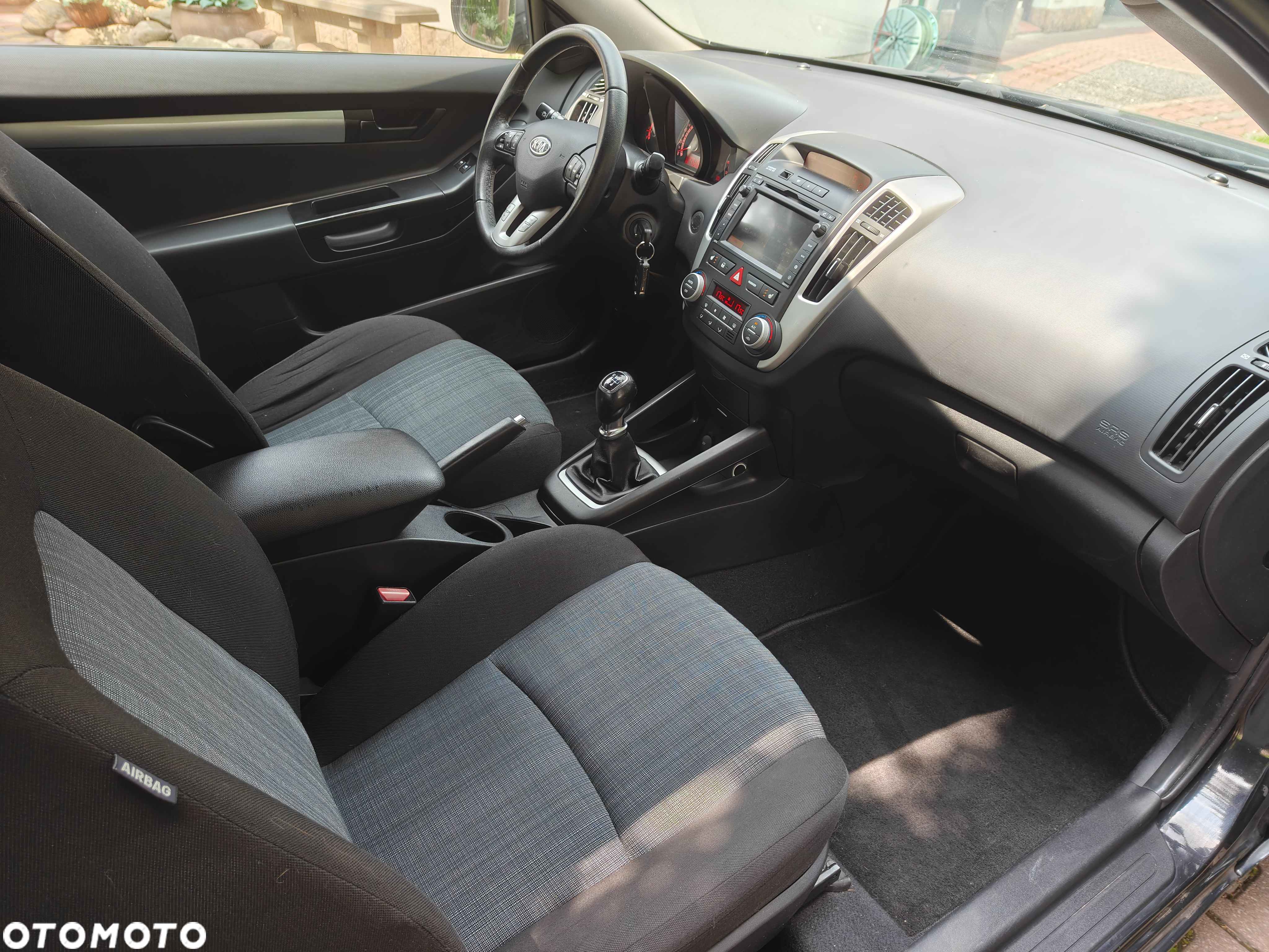 Kia ProCeed - 23