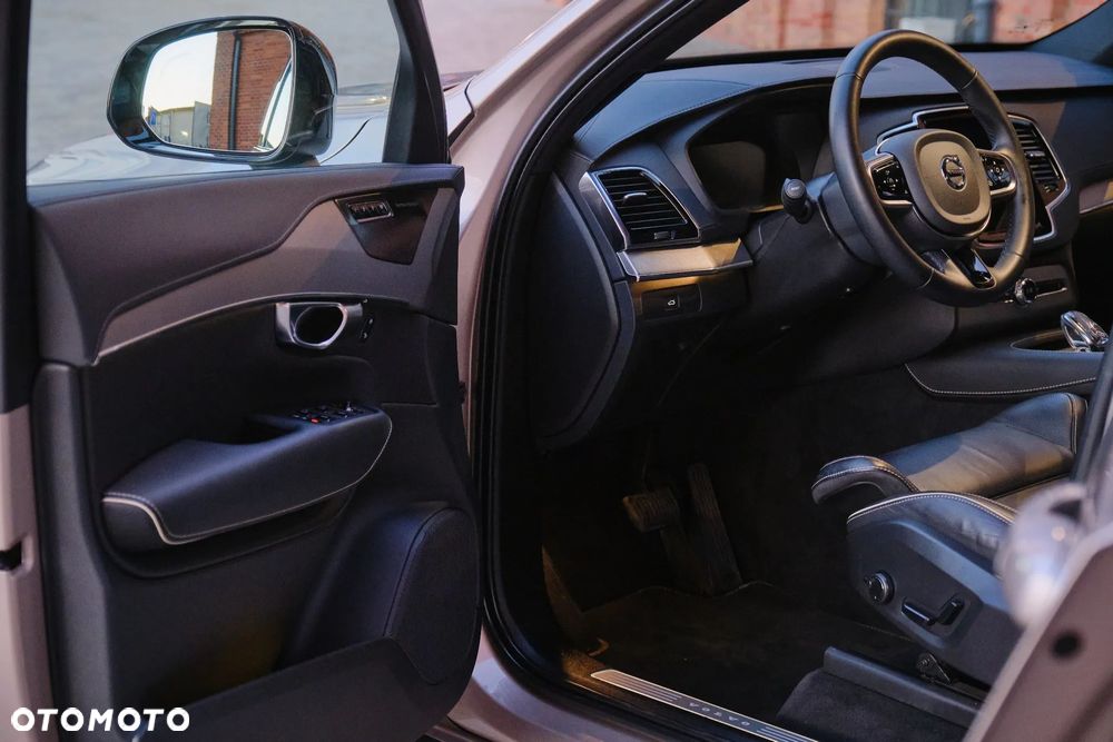 Volvo XC 90 B5 D AWD Ultimate Dark 7os - 9