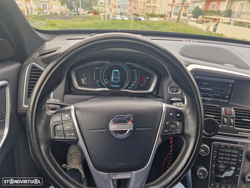 Volvo XC 60 2.0 D4 R-Design Momentum Geartronic - 10