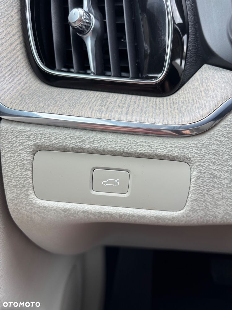 Volvo XC 60 B4 D Geartronic Inscription - 21