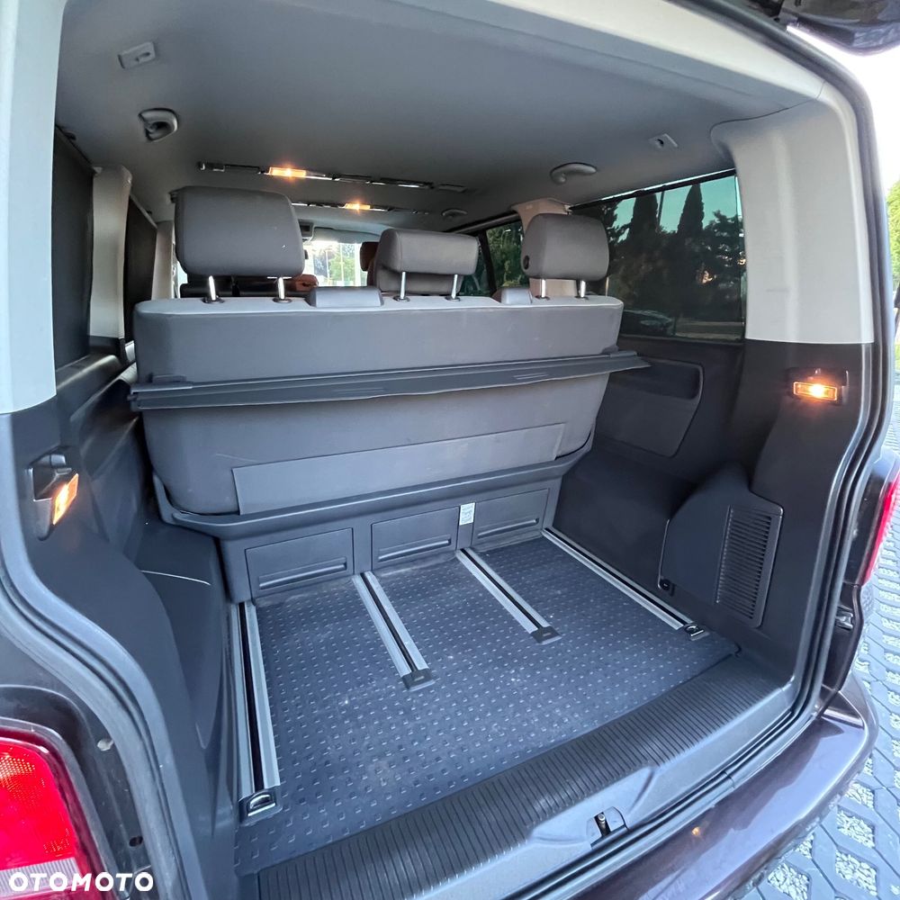 Volkswagen Multivan - 9