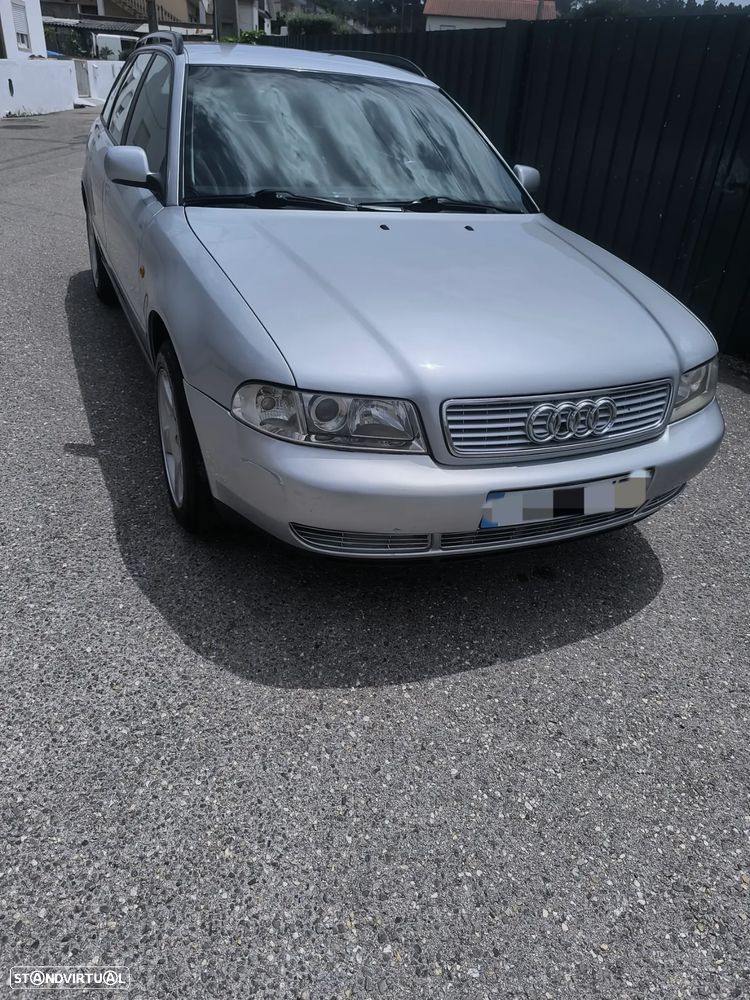 Audi A4 Avant - 1