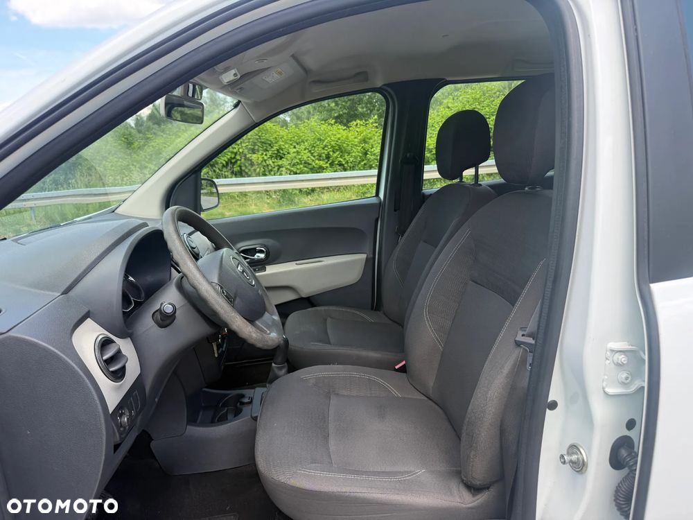 Dacia Lodgy 1.6 SCe Ambiance S&S - 10