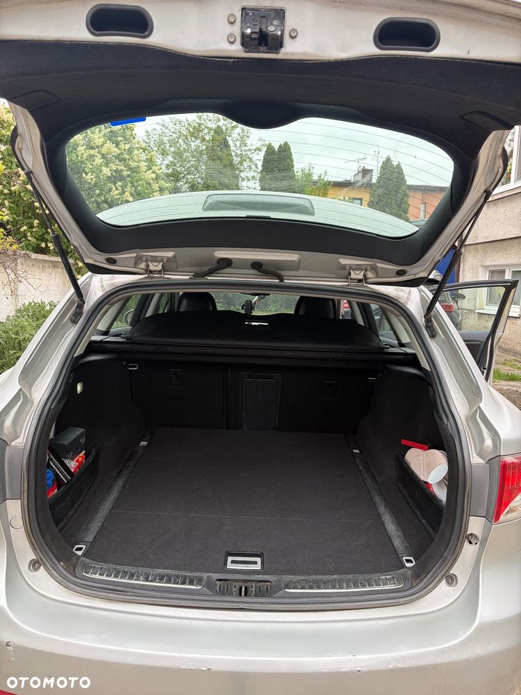 Toyota Avensis 2.0 D-4D Sol - 10