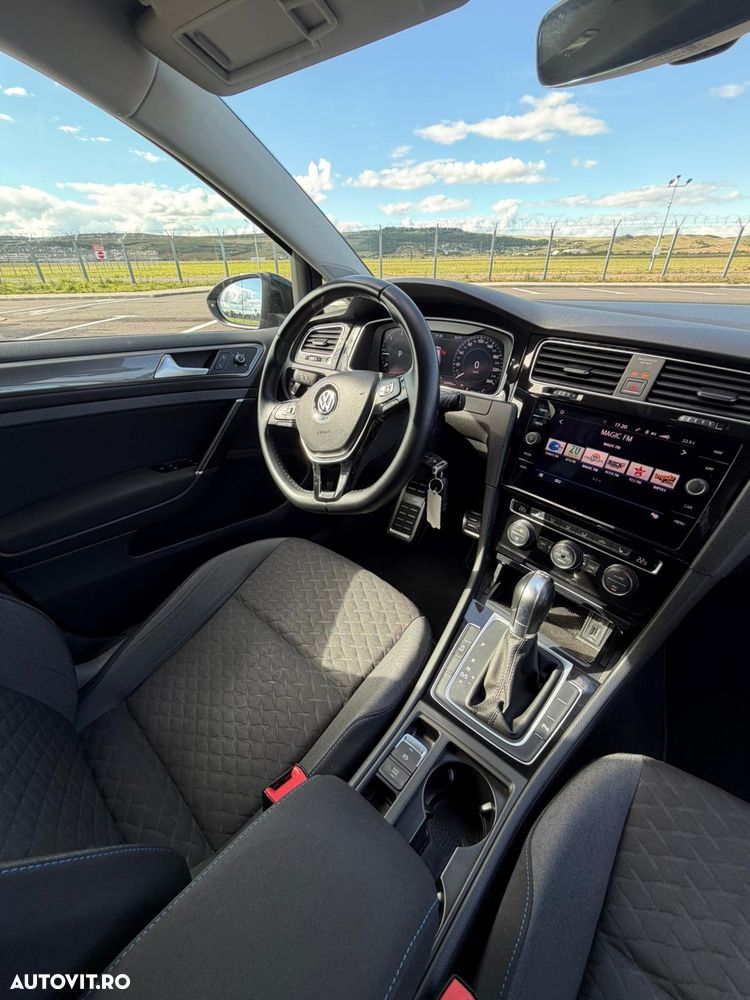 Volkswagen Golf 2018 photo 4