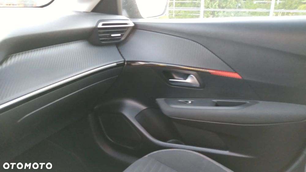 Peugeot 208 1.2 PureTech GPF Allure S&S - 23