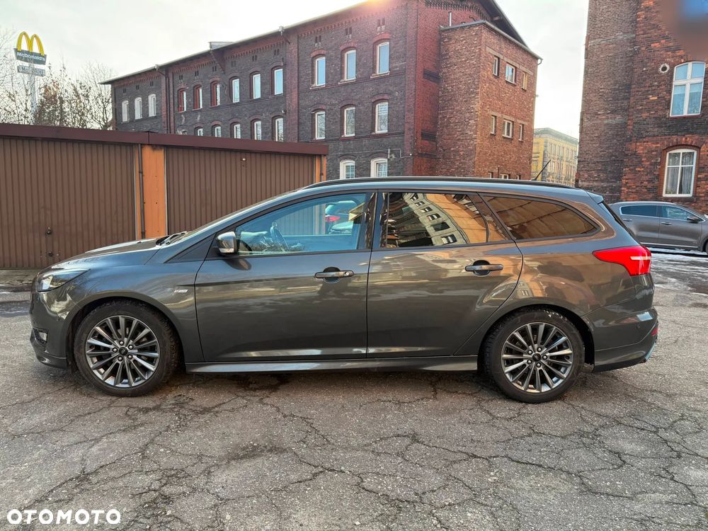 Ford Focus 1.5 EcoBoost ST-Line - 11