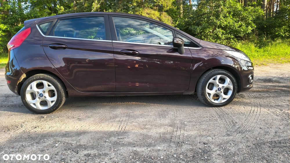 Ford Fiesta 1.6 TDCi Individual - 14