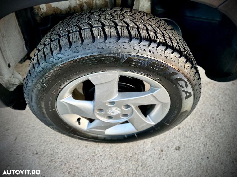 Dacia Duster 1.5 dCi 4x4 Prestige - 9