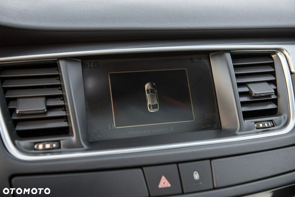 Peugeot 508 RXH 2.0 HDi HYbrid4 - 22