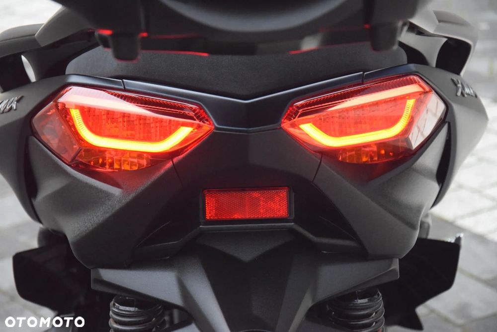 Yamaha X-max - 5