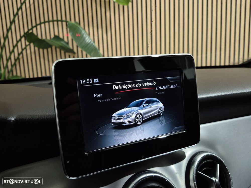 Mercedes-Benz CLA 180 d Shooting Brake AMG Line - 13