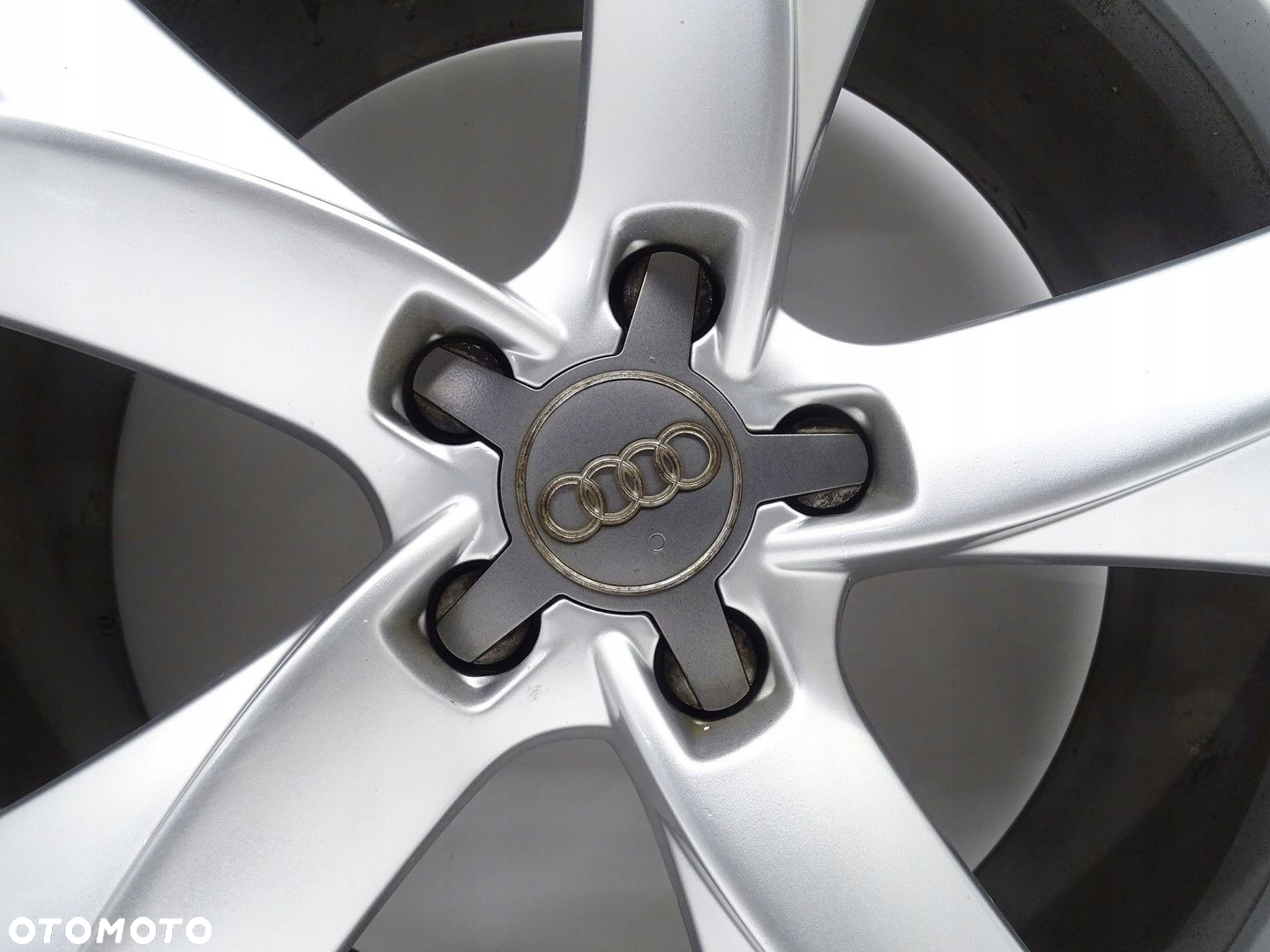 FELGA KOŁO ALUFELGA R19 AUDI A4 B8 A5 8T Q5 8R 5X112 8.5J ET32 8T0601025CK - 8