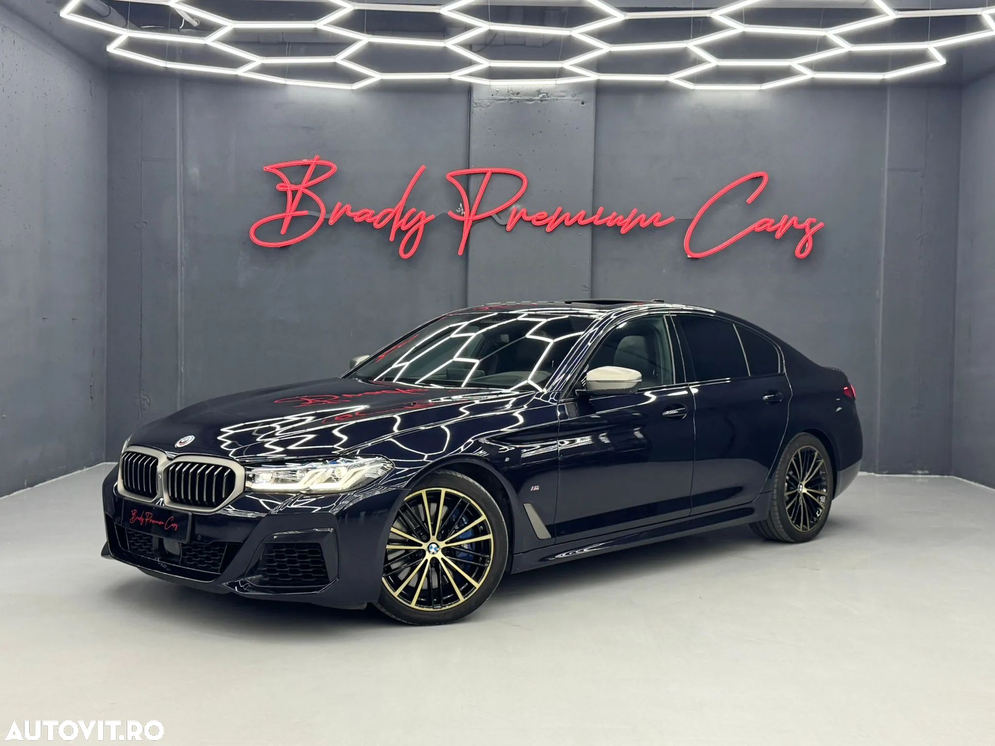 BMW M5 M550i xDrive AT - 1