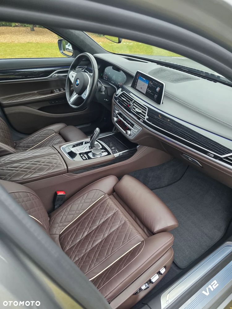 BMW Seria 7 M760Li xDrive V12 Excellence - 26