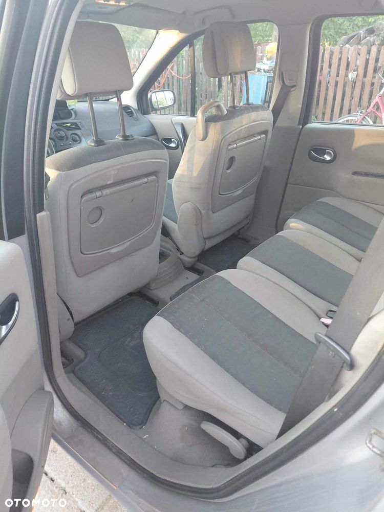 Renault Grand Scenic - 5