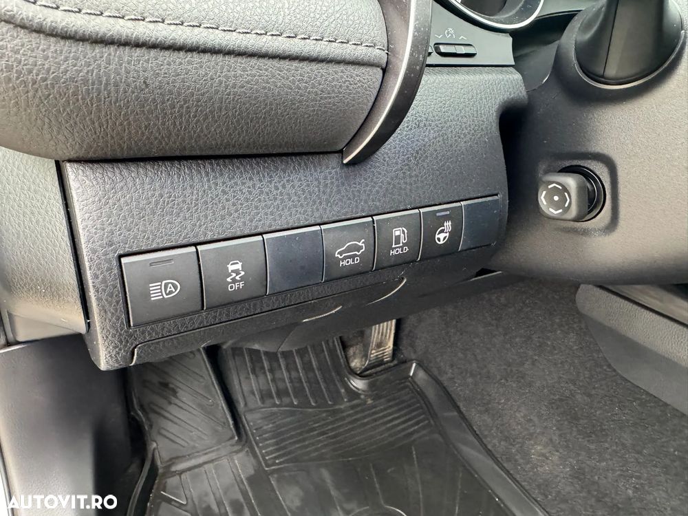 Toyota Camry 2.5 Hybrid Dynamic - 16