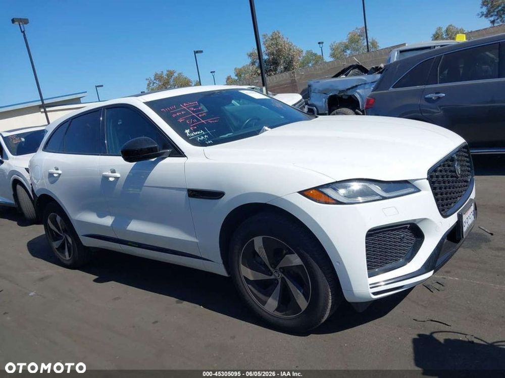 Jaguar F-Pace - 4