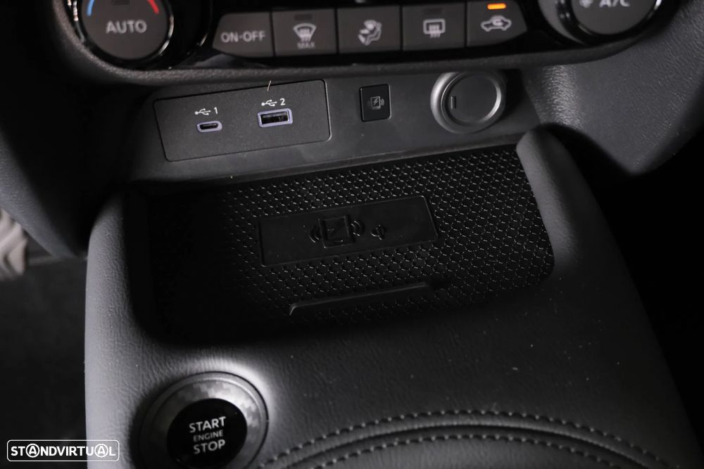 Nissan Juke 1.0 DIG-T N-Connecta NAV. - 33