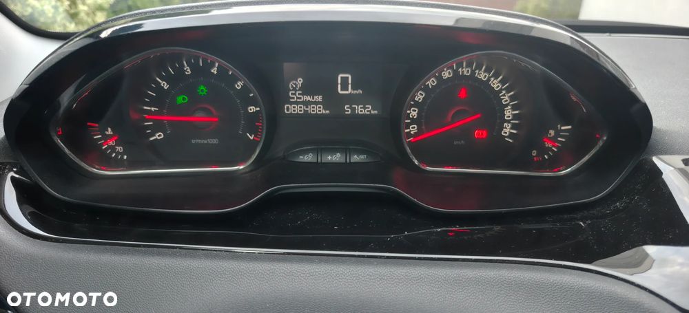 Peugeot 208 1.2 PureTech Allure - 11