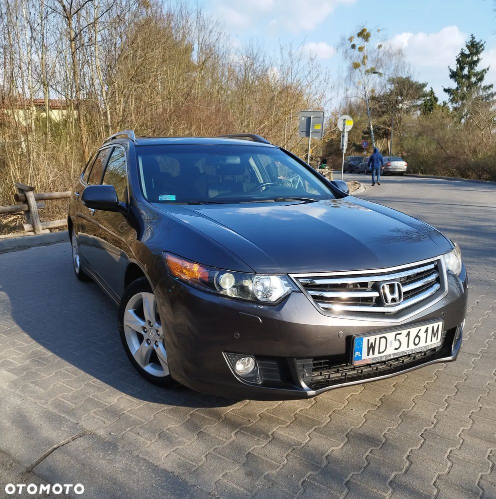 Honda Accord 2.0 Executive Nav - 2