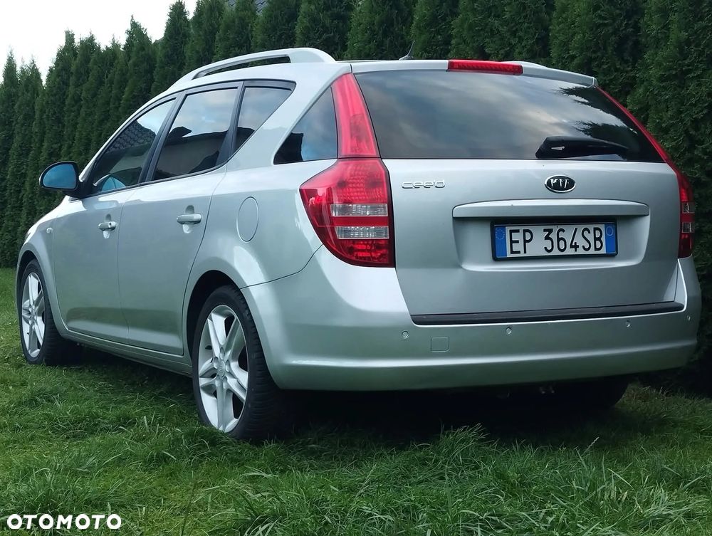 Kia Ceed 2.0 CRDi TX - 5