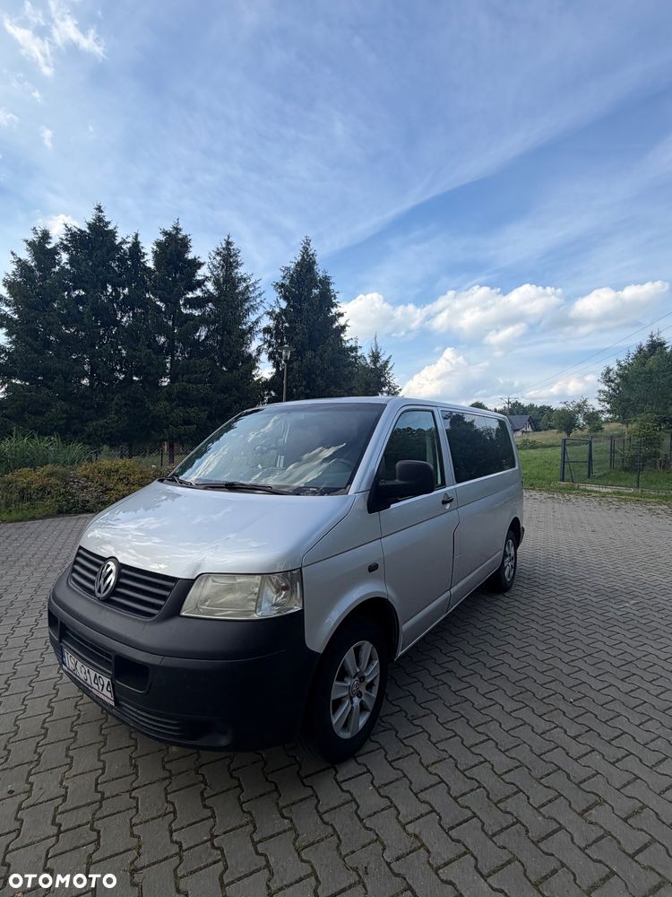 Volkswagen Transporter - 1
