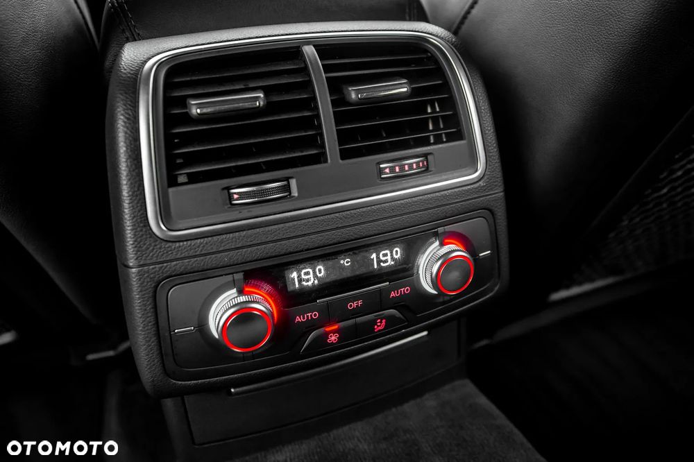 Audi A6 Avant 3.0 TDI DPF quattro S tronic - 22
