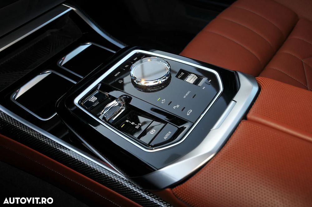 BMW Seria 7 - 24