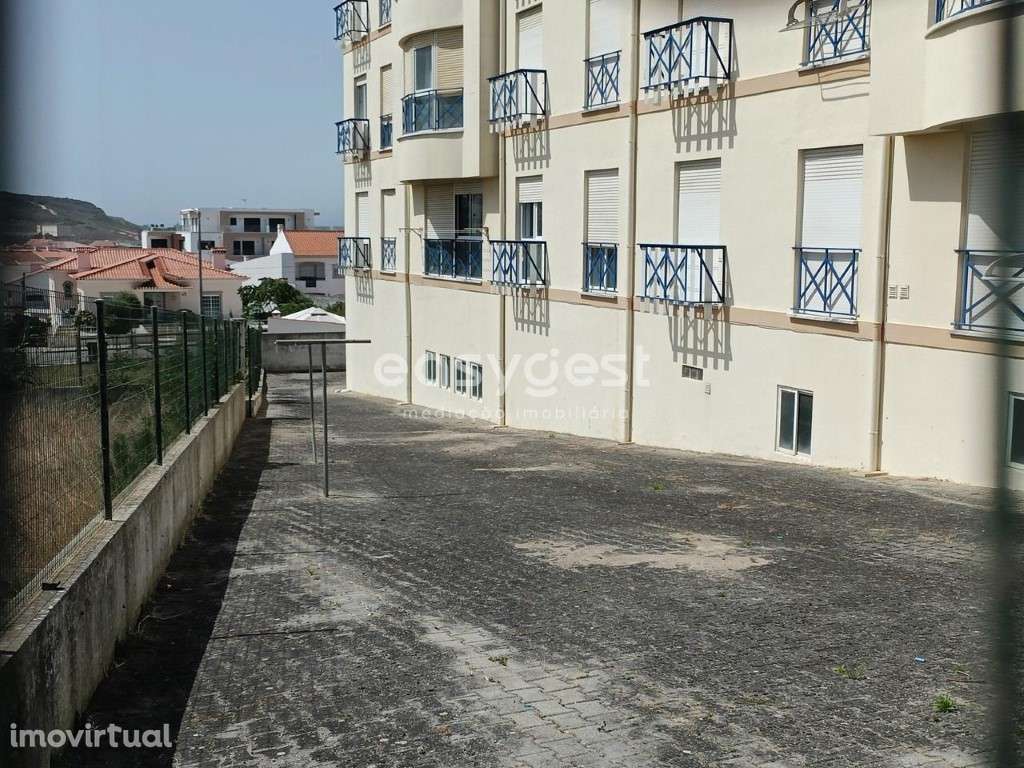 Apartamento T3 Duplex localizado a cerca de 400 m da Praia - Grande imagem: 3/29