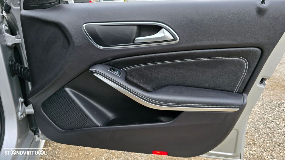 Mercedes-Benz A 180 d Urban - 35