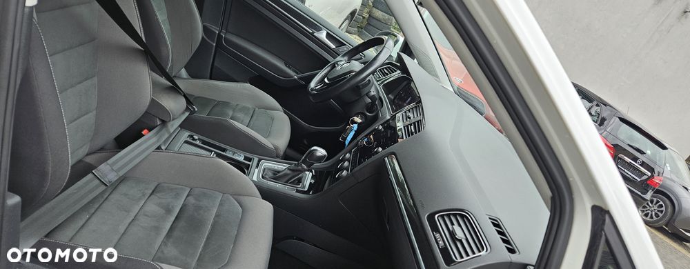 Volkswagen Golf Variant 2.0 TDI SCR DSG Active - 35