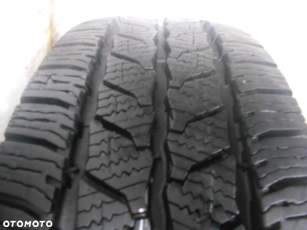 OPONA POJEDYNKA 215/65R16C CONTINENTAL VANCONTACT WINTER DOT 3123 10MM - 2